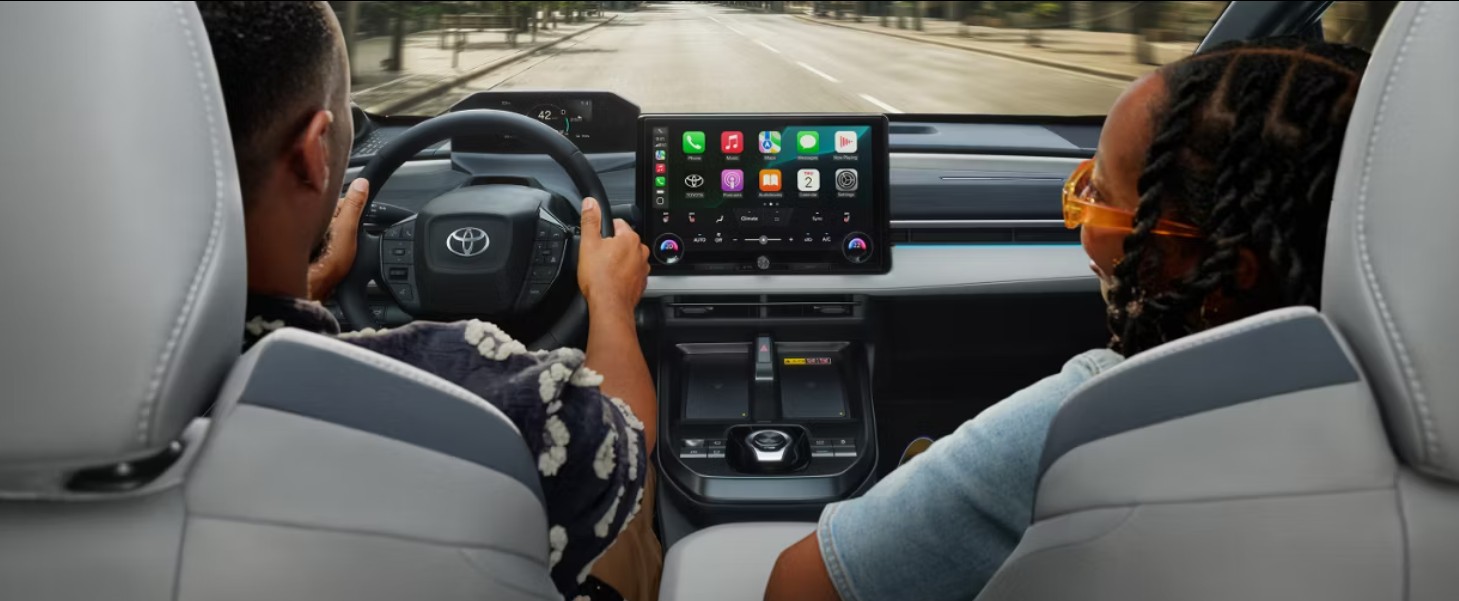 2026 Toyota C-HR SE profile